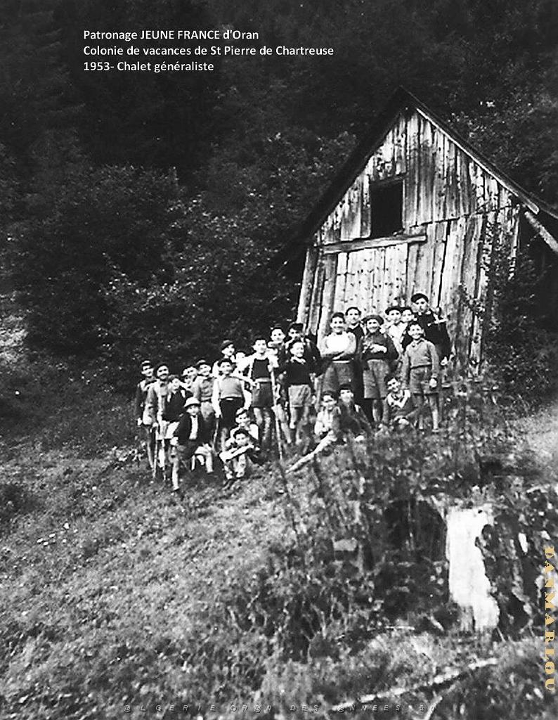 COLO JEUNE FRANCE 1953 colo au chalet generaliste.jpg